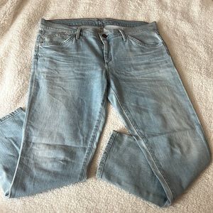 .   Jean’s Goldsign